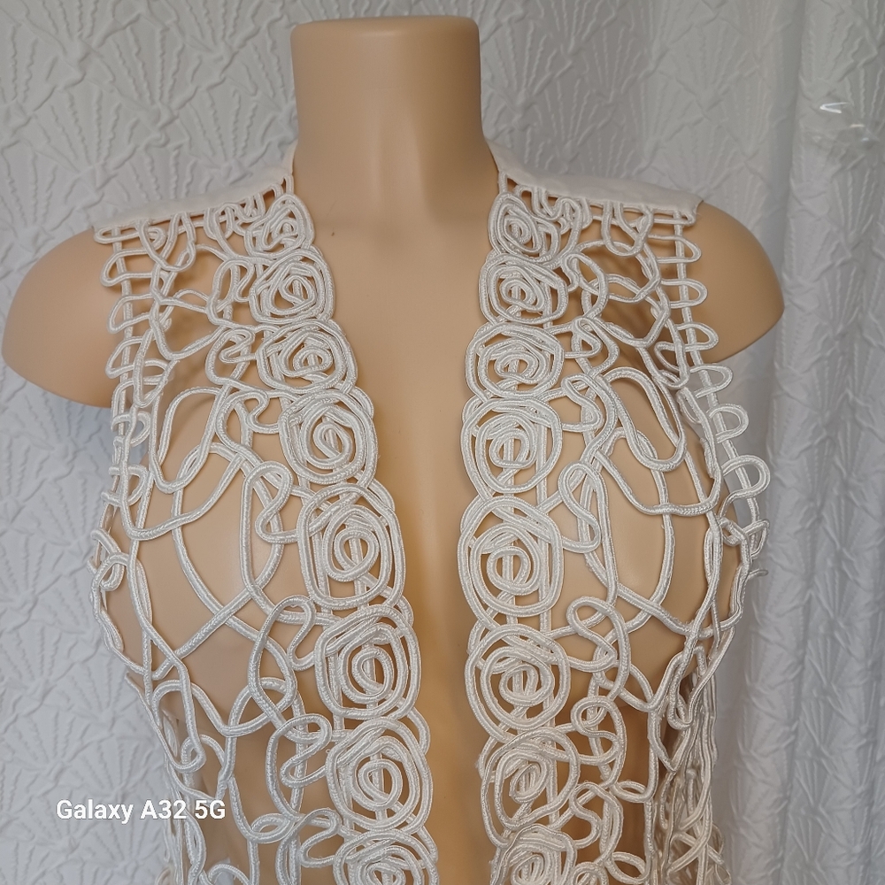 Ravel Women Vest White and Black Textured Fabric Size M - Picture 6 of 16